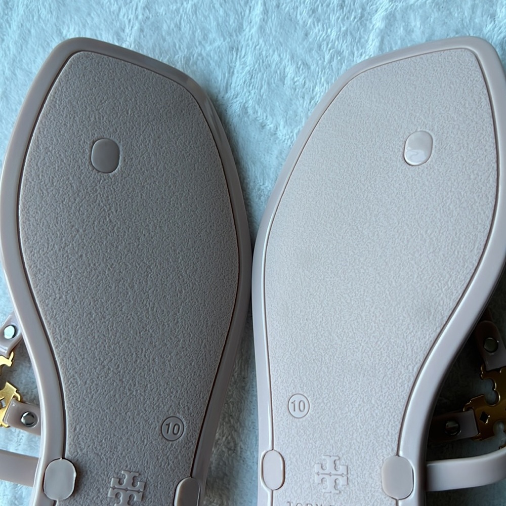 Tory Burch Roxanne Jelly Sandals - Picture 14 of 16